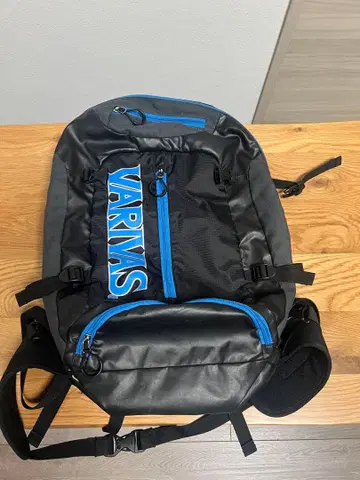 바리바스 필드 자크