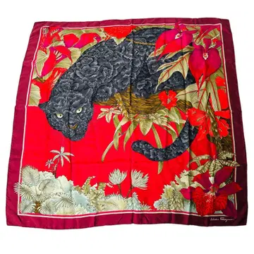 살바토레 페라가모 블랙 팬서 실크 스카프 대형
