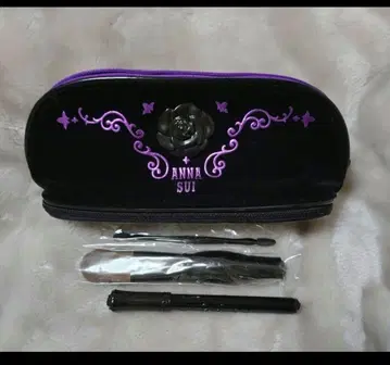 [ 미사용 새상품 ] ANNA SUI 장미 장식 파우치 블랙