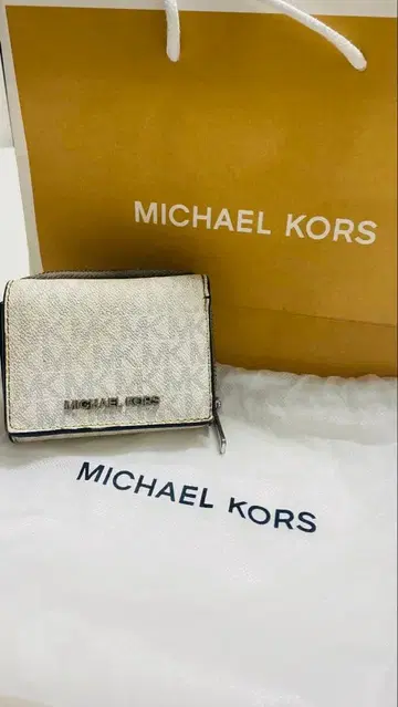 MICHAEL KORS 접이식 지갑 화이트