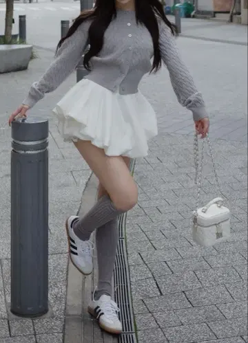 [ 미사용 새상품 ] Darich 볼륨 벌룬 미니 스커트