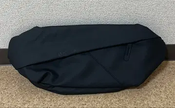 블랙 슬림 바디백