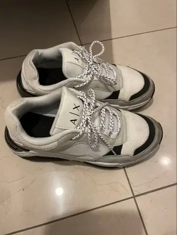 정가 3만 아르마니 스니커즈