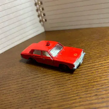 토미카 빨간색 도요타 크라운