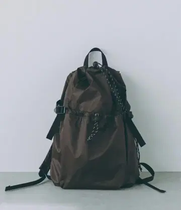 StitchandSew 울트라이트 팩 다크 브라운 중고