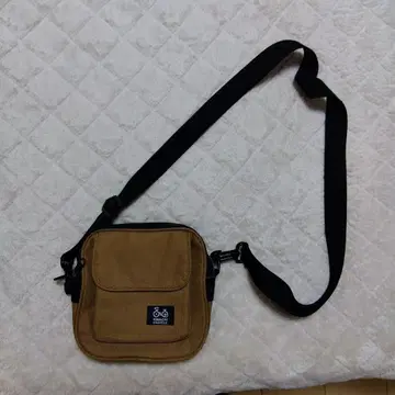 KINACHI CHAYCLE 숄더백 베이지