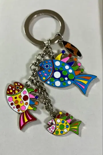 쿠사마 야요이 물고기 키링 LOVE Forever