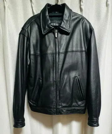 GUESS 블랙 가죽 자켓 M사이즈 (페이크 아닙니다)