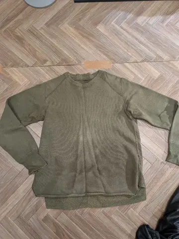 올리브색 래글런 슬리브 트레이닝복 사이즈 4