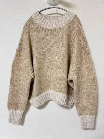 쁘띠 플뢰르 투톤 니트 베이지 스웨터 petit fleur