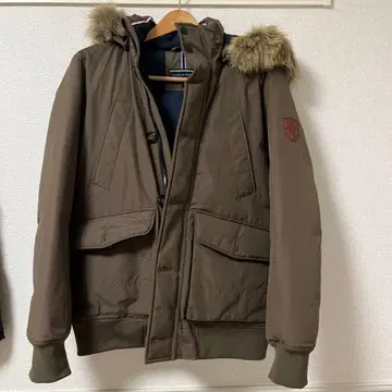 Tommy hilfiger 햄튼 다운 봄버 자켓