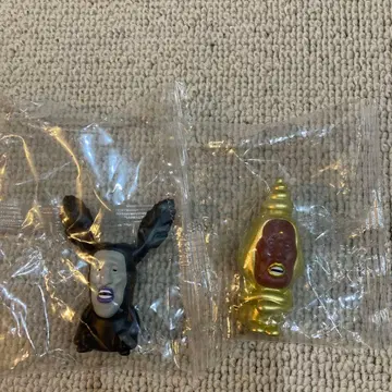 코비토즈칸 아라시로쿠로바네와 타카라코가네 2체