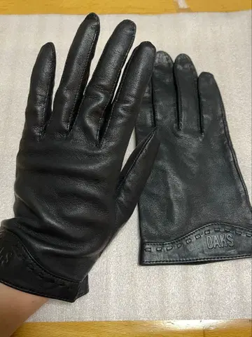 DAKS 블랙 가죽 장갑 중고 자동차
