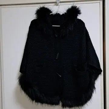 후드 부착 니트 판초 블랙 새상품