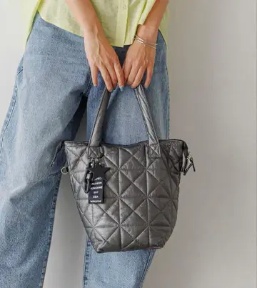 그레이 퀼팅 토트백 A4 대응