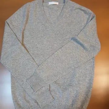 UNIQLO V넥 캐시미어 스웨터