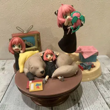 아냐 피규어 세트