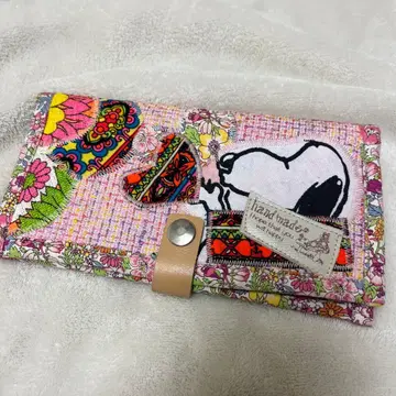 스누피와 루시의 장지갑