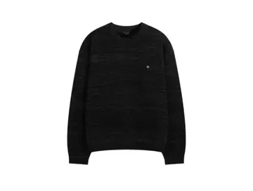 무신사 블랙 크루넥 짧은 기장 니트 스웨터