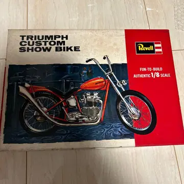Revell Triumph Custom Show Bike 1/8 스케일
