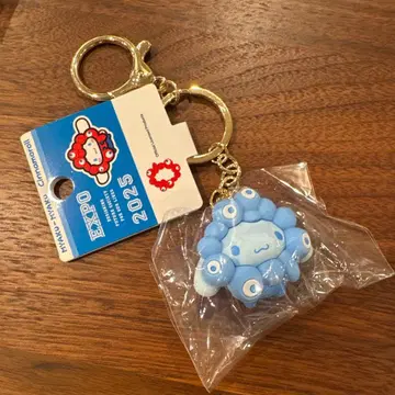 산리오 미야쿠미야쿠 최애 컬러 시나모롤