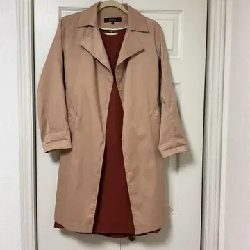 리플렉트 트렌치코트 스프링 코트 얇은 소재로 가벼워 따뜻한 시기에 대활약