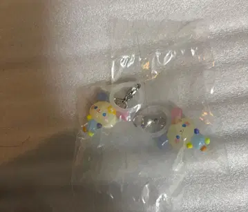 산리오 캐릭터즈 윳토 메지루시 액세서리 2점