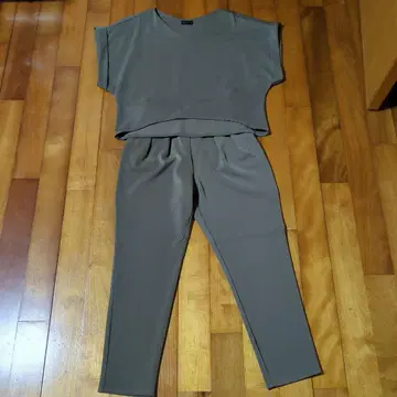 아파트 바이 로리즈 셋업 카키 결혼식