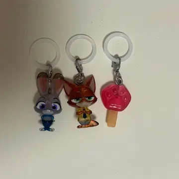 주토피아 메지루시 액세서리 가챠가챠 당근 주디 닉