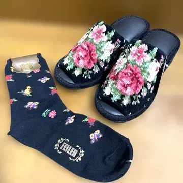 새상품: 페이 룸슈즈와 삭스 세트