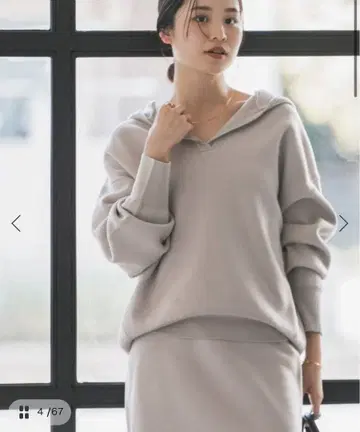 미사용 새상품 noble 접결 턱 편직 후드 풀오버 베이지A