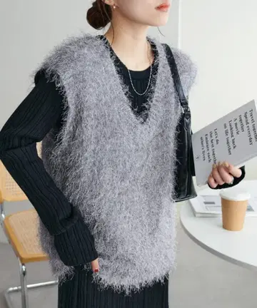 완판템 DISCOAT 프린지 V넥 베스트 그레이