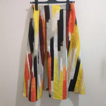 Ballssy 투모로우랜드 컬러풀 스트라이프 플레어 스커트