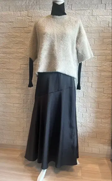 퍼 느낌 오버핏 니트 그레이지 레이어드에 최적