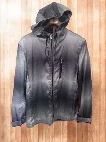 그라데이션 그레이 후드 부착 나일론 자켓