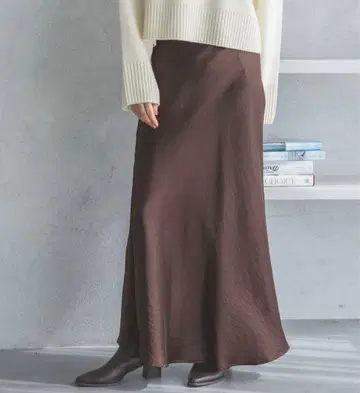 [아파트바이] 택 포함 브라이트 내로우 스커트 브라운 S