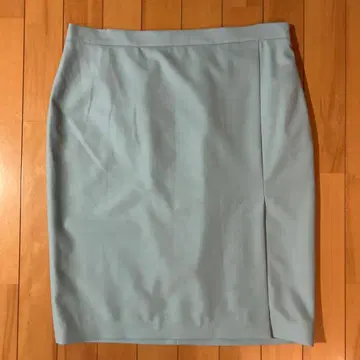 MOSCHINO 라이트 블루 타이트 스커트 안감 부착