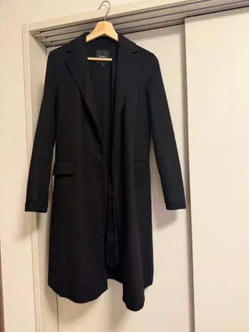 Theory 블랙 롱 코트 벨트 코트