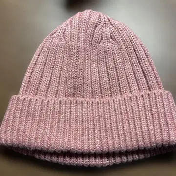 UNIQLO 핑크 니트 모자