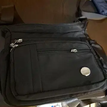 블랙 나일론 숄더백