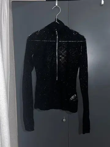 [ igi ] 하프 지퍼 라메 레이스 상의