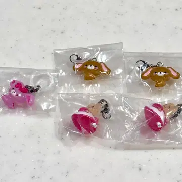 산리오 윳루토 메지루시 액세서리 봉봉 리본 쿠로 우사 마론 크림