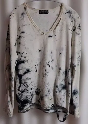 Marquistone V넥 데미지 가공 긴팔 T셔츠 M