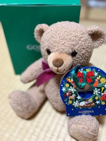 GODIVA 베이지 봉제 인형