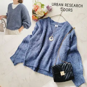 어반 리서치 도어스 MIX 컬러 V넥 니트 파랑