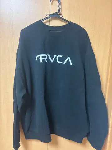 RVCA x Mister Cartoon 맨투맨