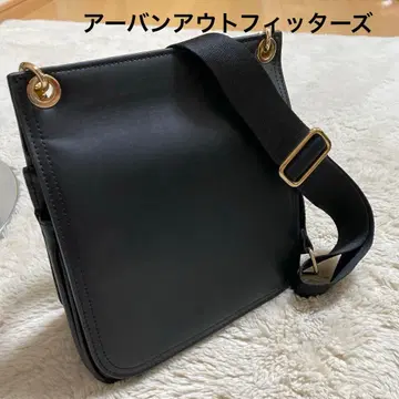 어반 아웃피터스 숄더백