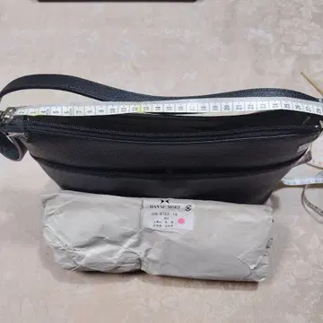 블랙 가죽 숄더백