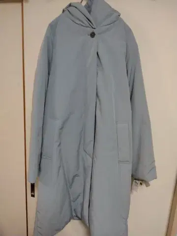 [ 미사용 새상품 ] 퓨어 라스트의 스카이블루 코트 후드 부착