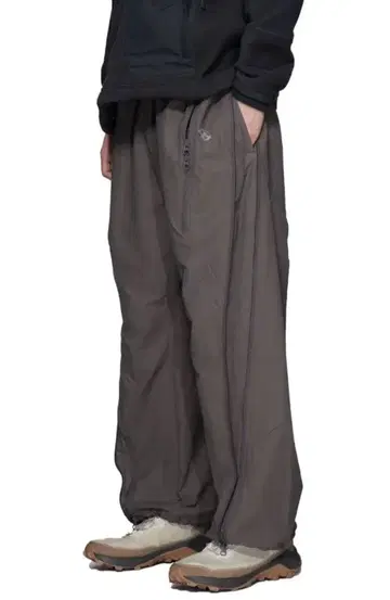 San San Gear Zipper Pants DARK BROWN